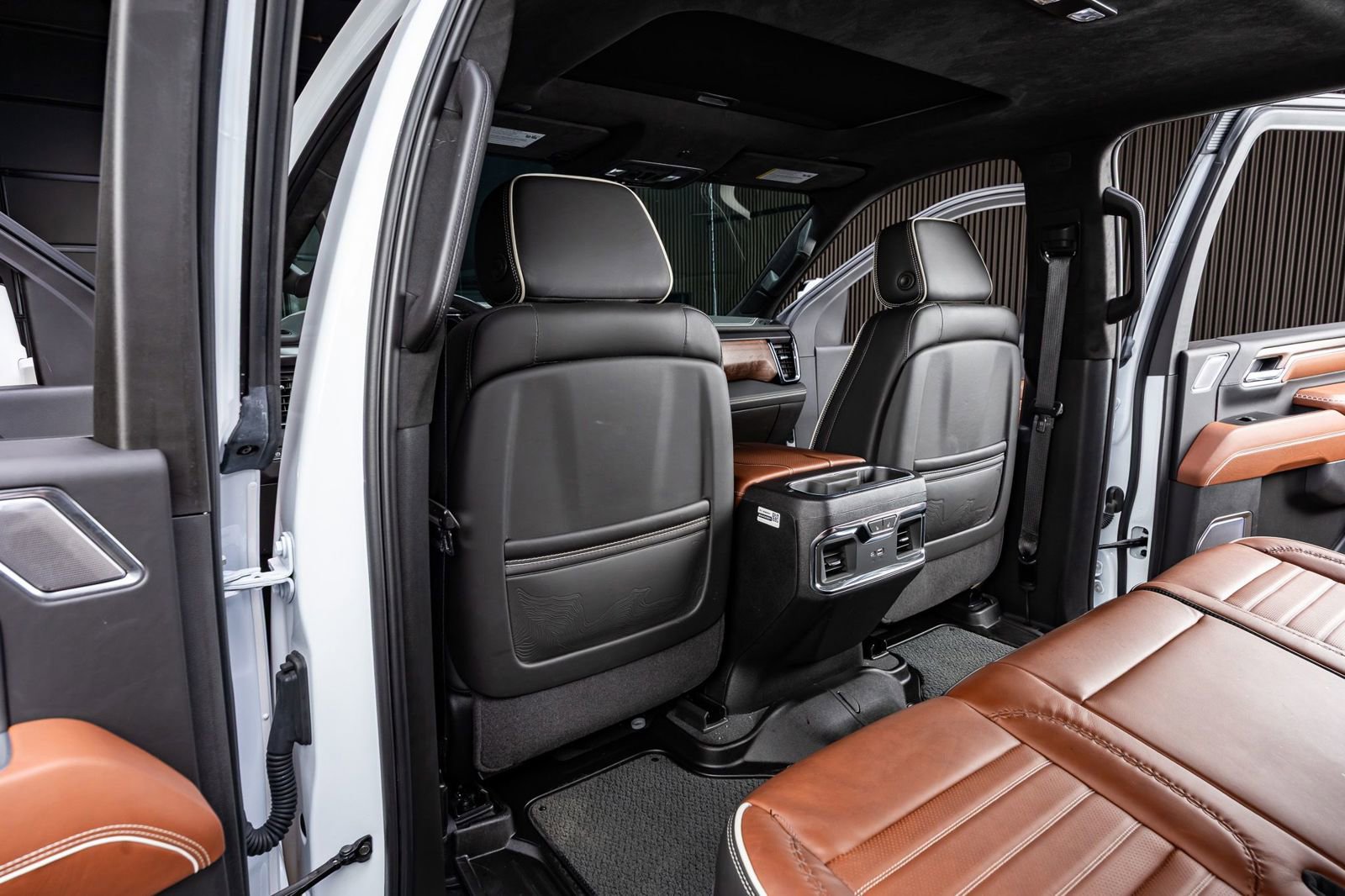 Used 2025 GMC Sierra 2500 Denali Ultimate w/ Max Trailering Package image 34