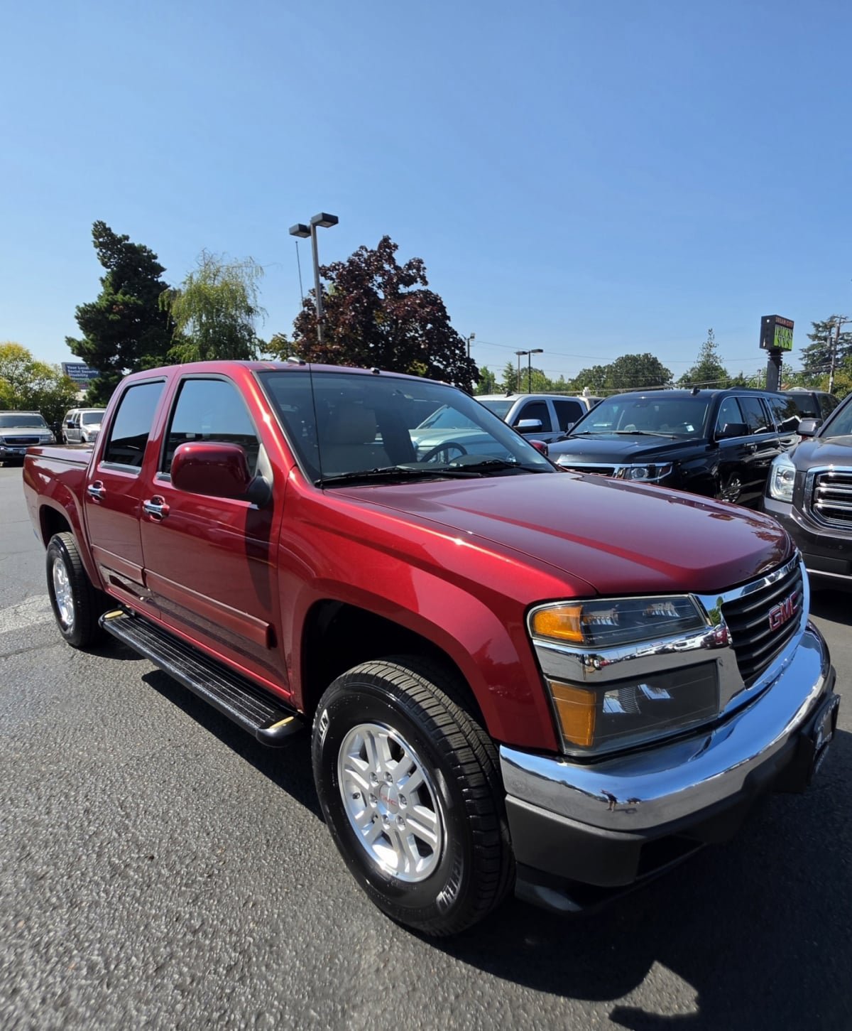 Used 2011 GMC Canyon SLT AWD/4WD image 2