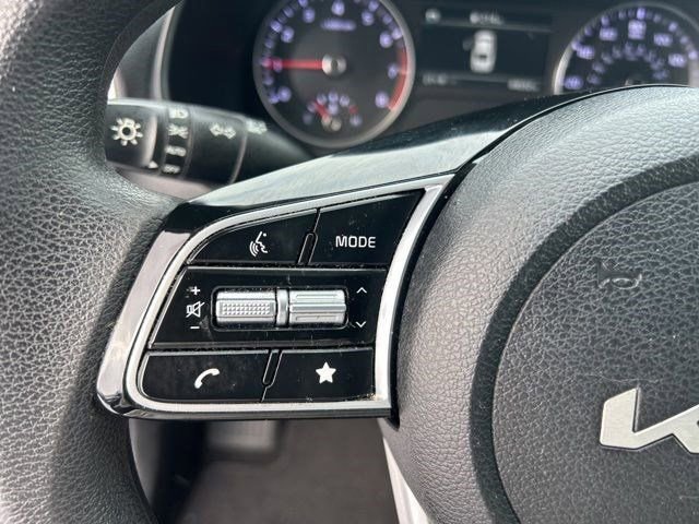 Used 2024 Kia Forte LXS image 17