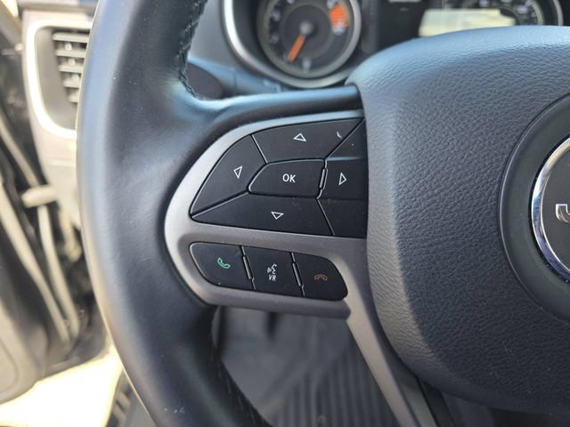 Used 2019 Jeep Cherokee Latitude Plus w/ Comfort/Convenience Group FWD image 31