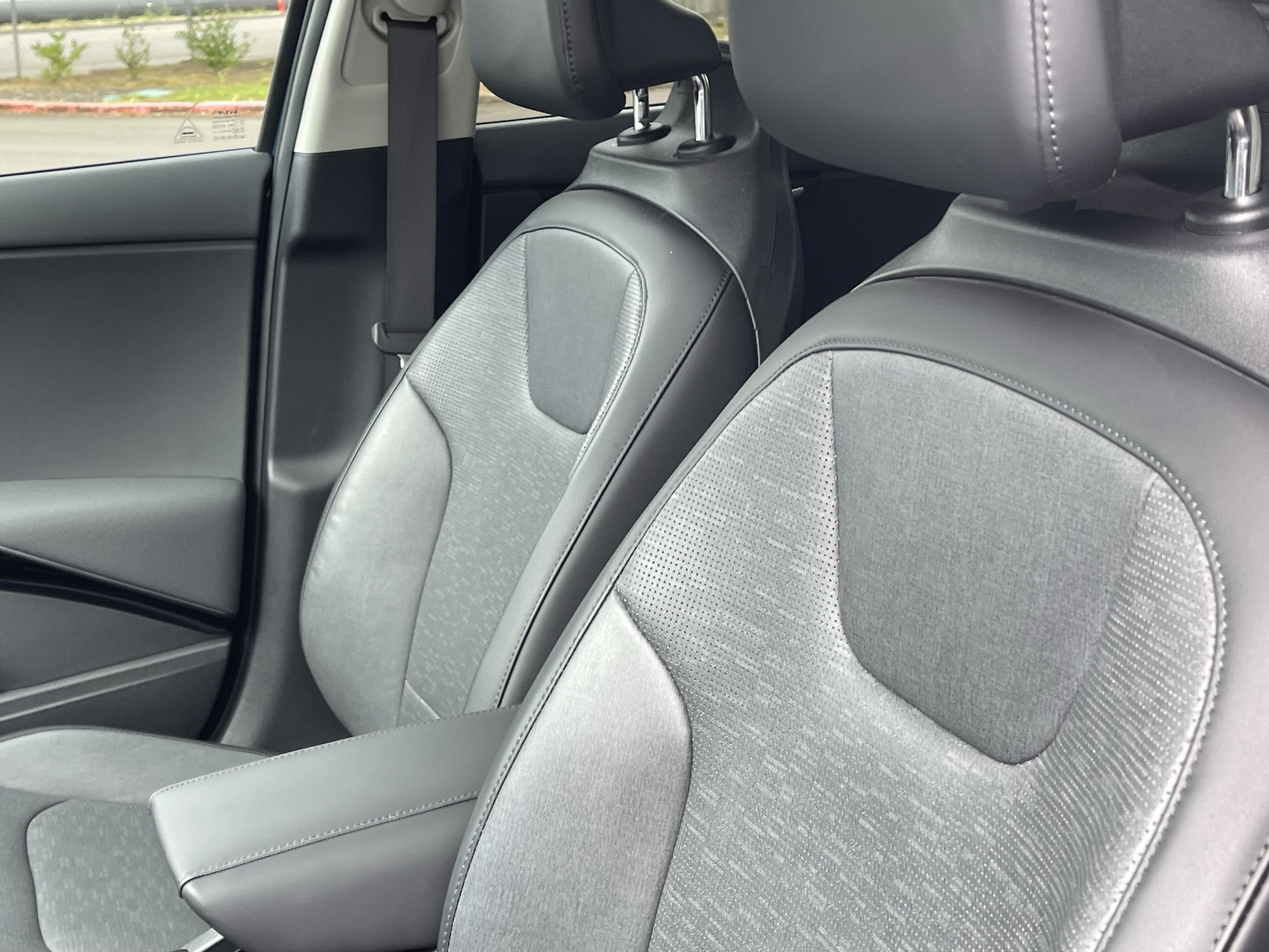Used 2023 Kia Niro Wave FWD image 20