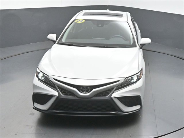 Used 2024 Toyota Camry SE image 41