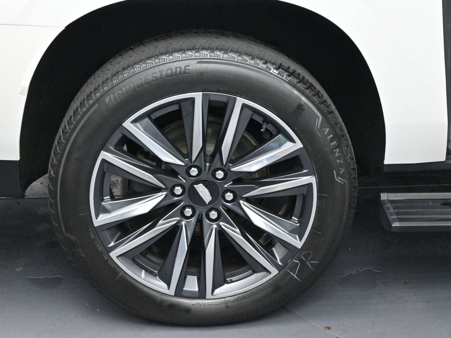 Certified 2022 Cadillac Escalade ESV Sport Platinum w/ Heavy-Duty Trailer Package image 42