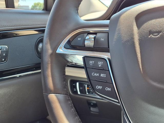 Certified 2023 Lincoln Nautilus Reserve w/ Luxury Package image 13