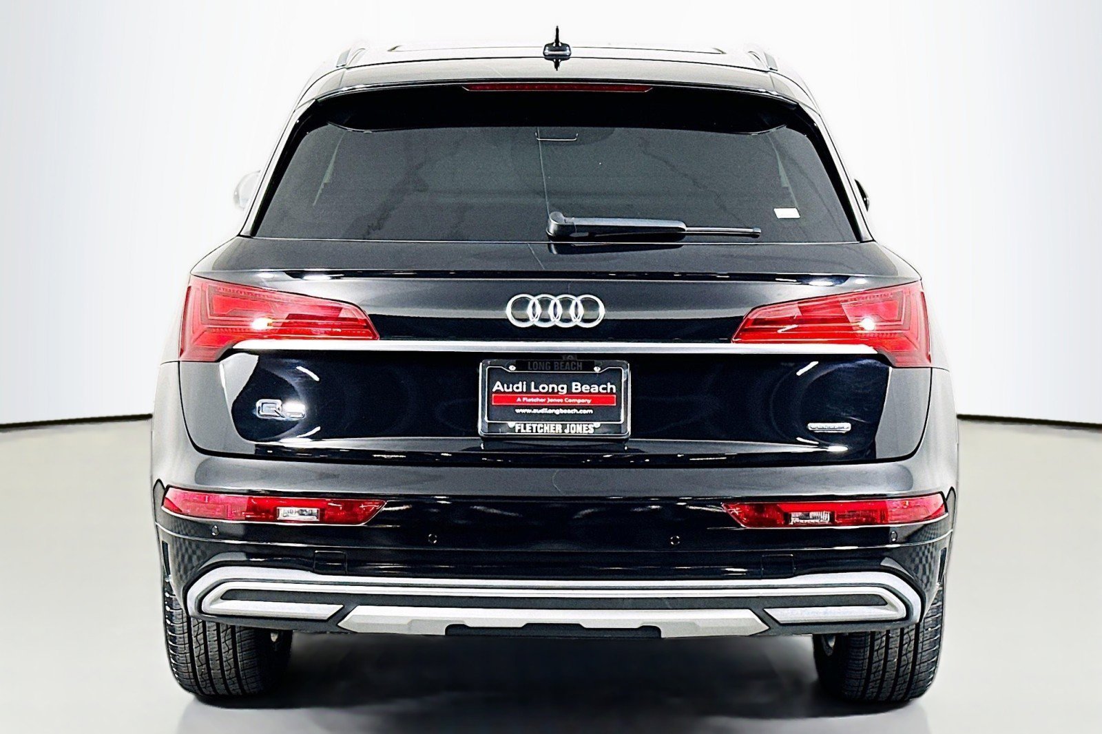Used 2023 Audi Q5 Premium Plus w/ Premium Plus Package image 3