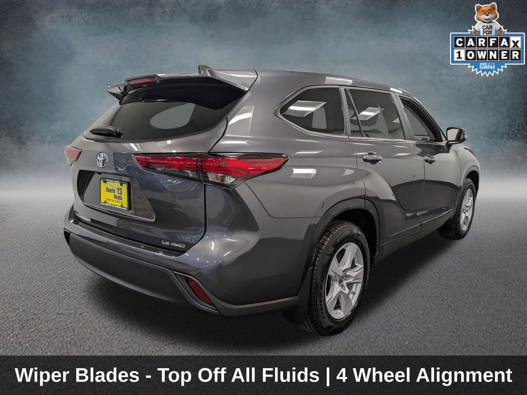 Used 2023 Toyota Highlander LE image 5