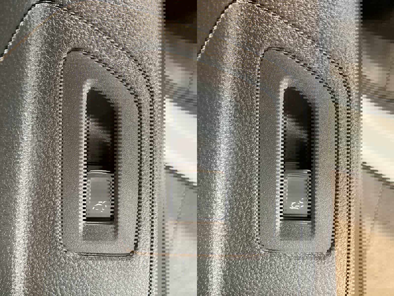 Used 2021 Volkswagen Atlas SE image 12