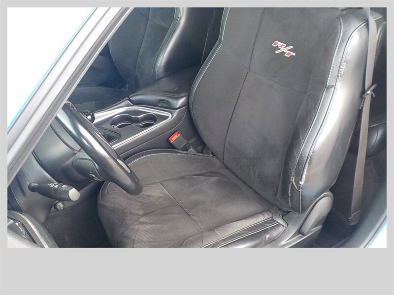 Used 2015 Dodge Challenger R/T Scat Pack w/ Leather Interior Group RWD image 2