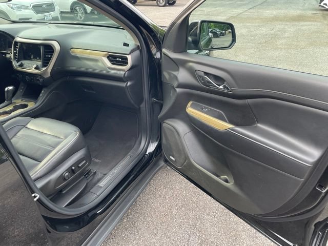 Used 2019 GMC Acadia Denali w/ Technology Package AWD/4WD image 14