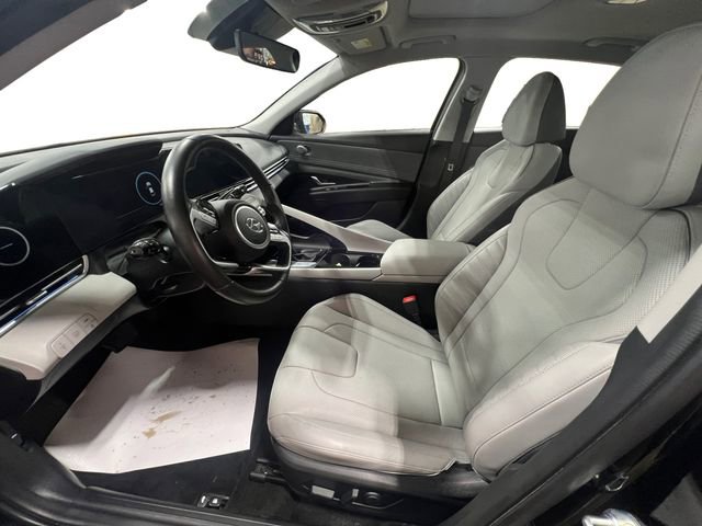 Used 2023 Hyundai Elantra Limited w/ Cargo Package image 10