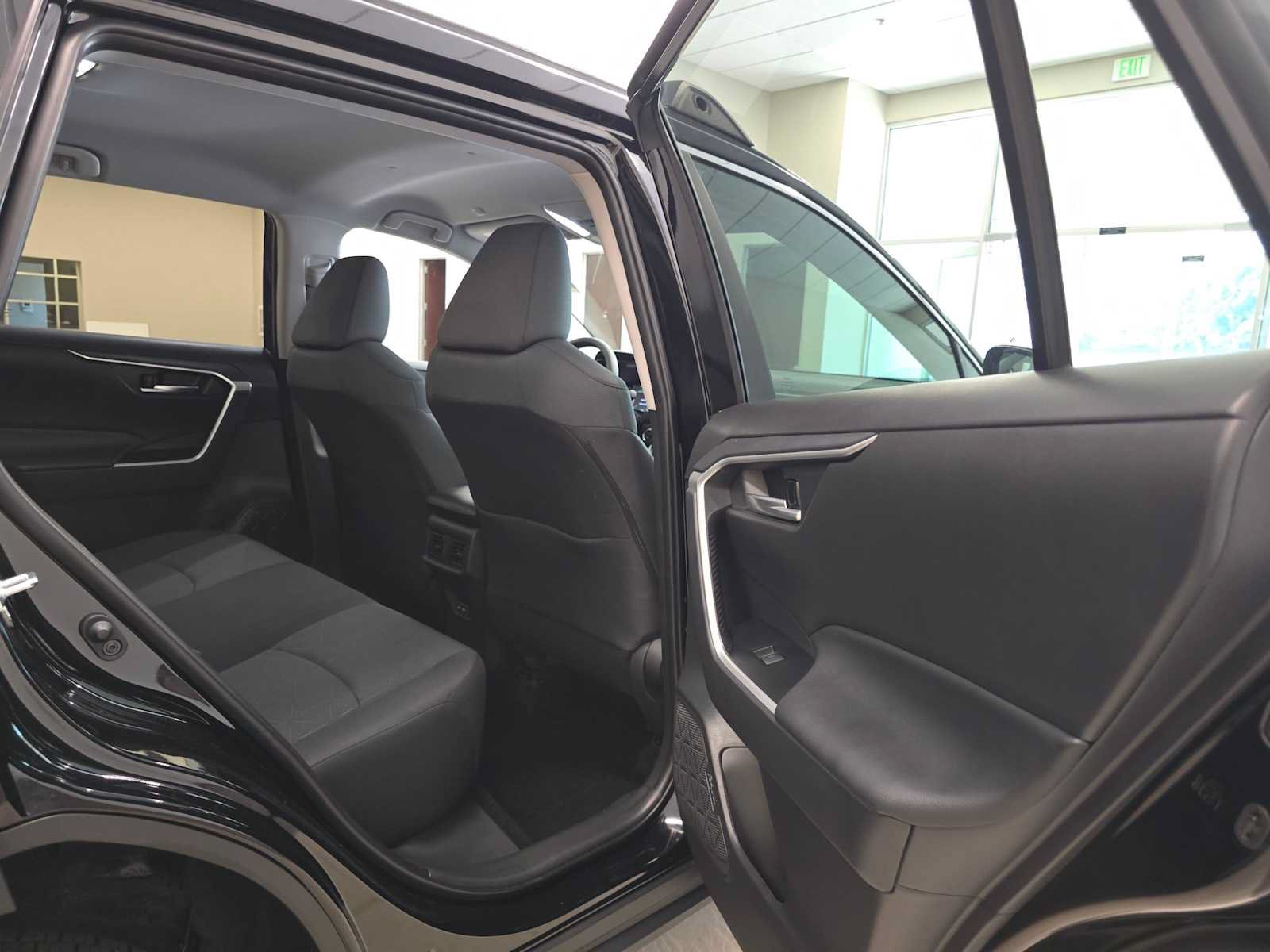 Certified 2025 Toyota RAV4 XLE AWD/4WD image 26