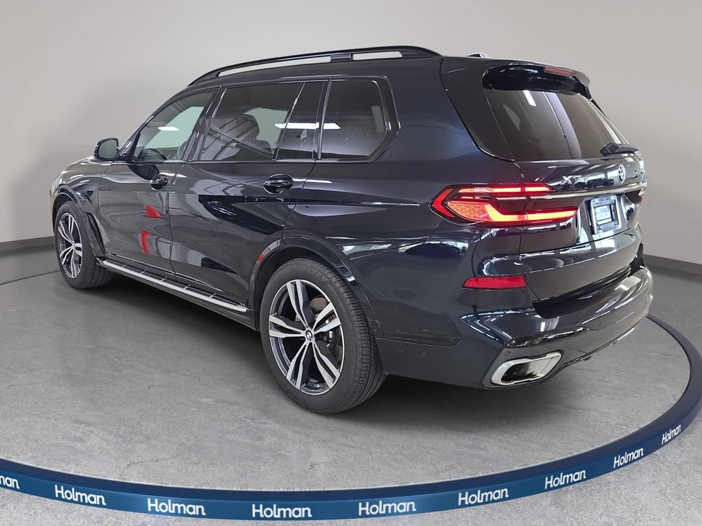 Used 2024 BMW X7 xDrive40i w/ M Sport Package AWD/4WD image 8