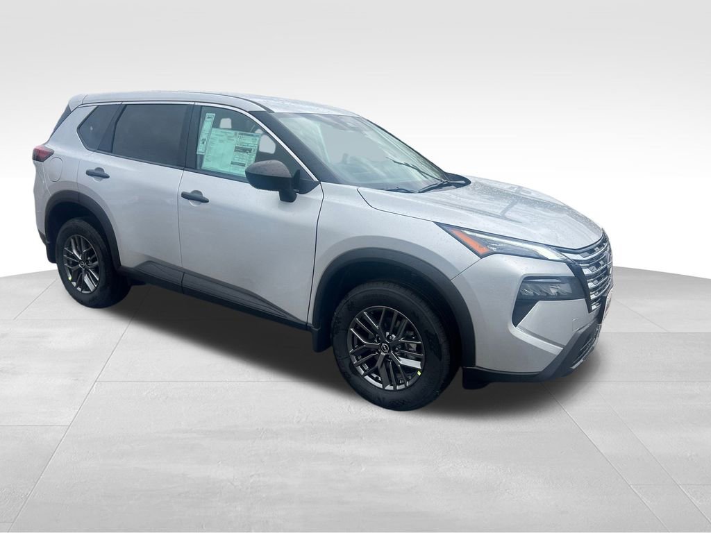 Used 2025 Nissan Rogue S AWD/4WD image 9