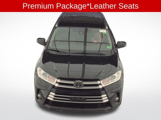 Used 2019 Toyota Highlander XLE image 2