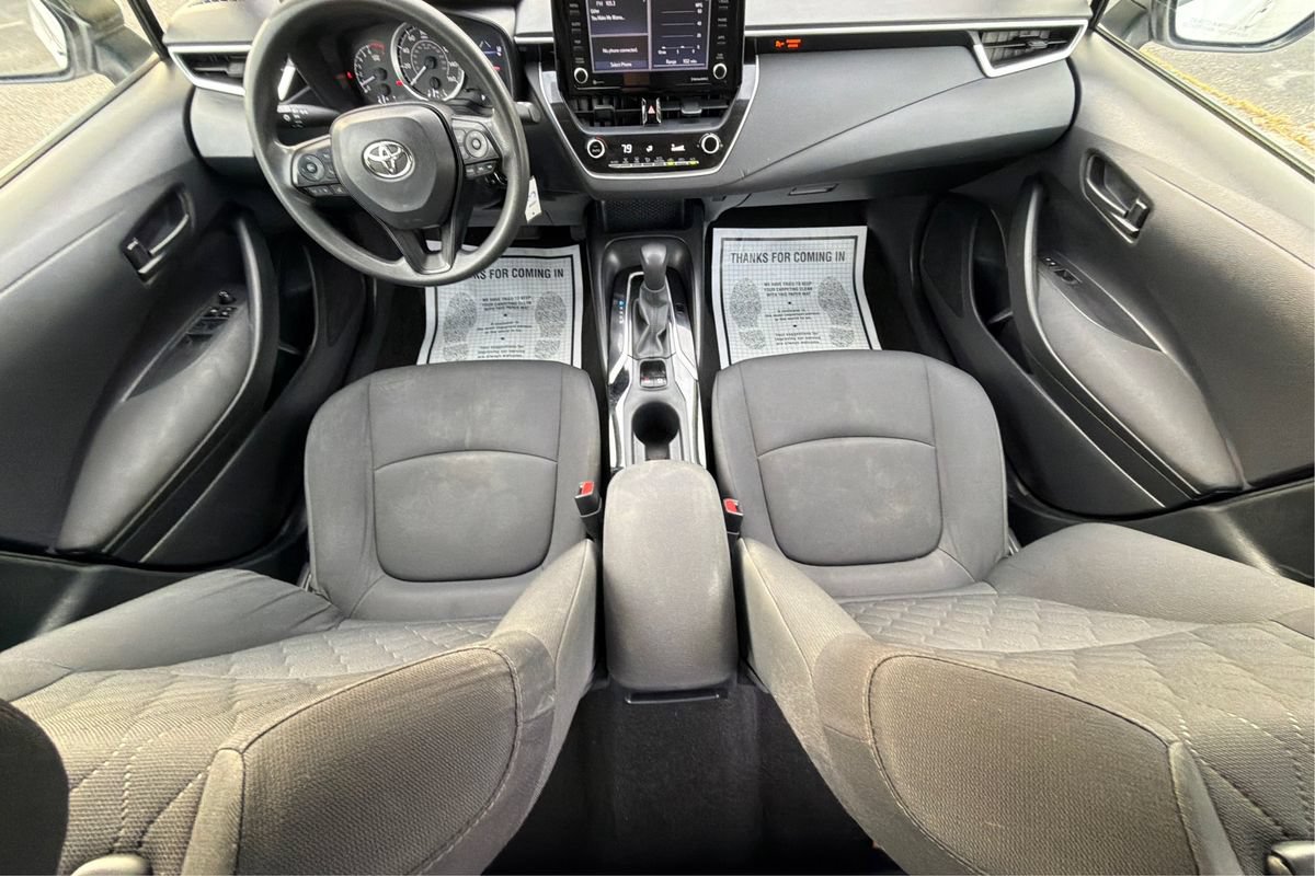 Used 2022 Toyota Corolla LE FWD image 14