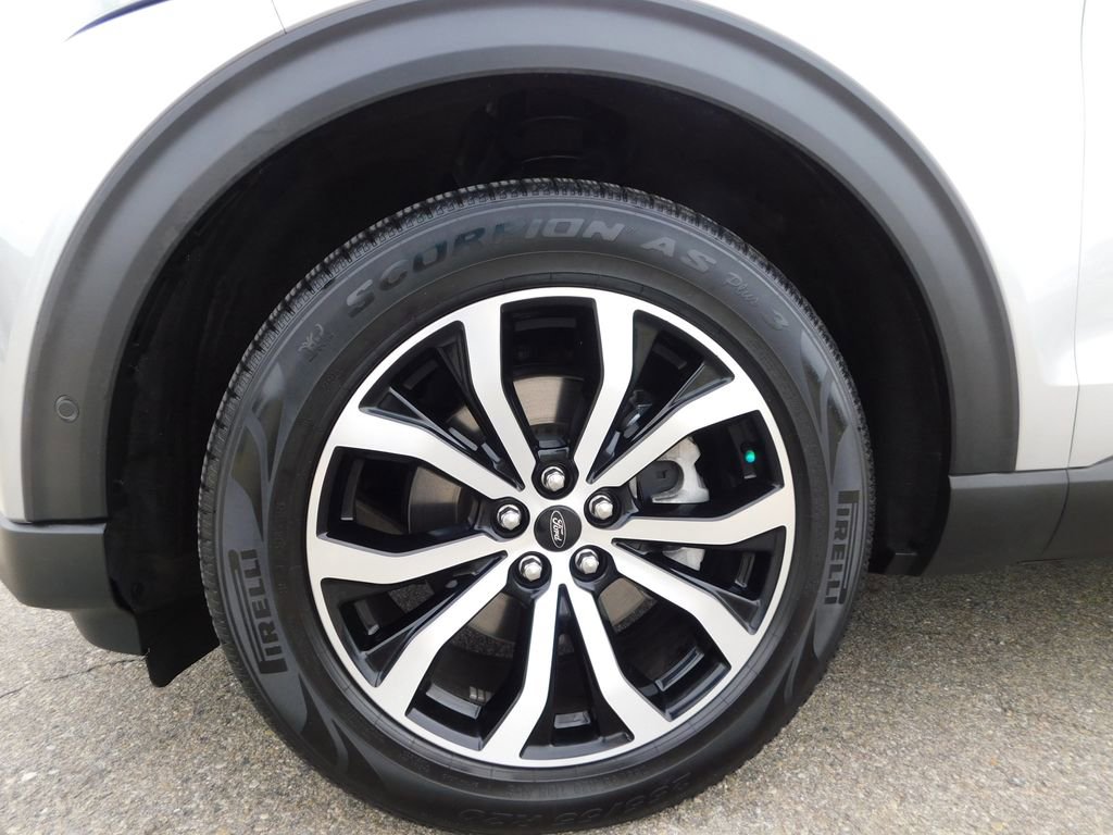 Used 2021 Ford Explorer ST w/ Equipment Group 401A AWD/4WD image 13