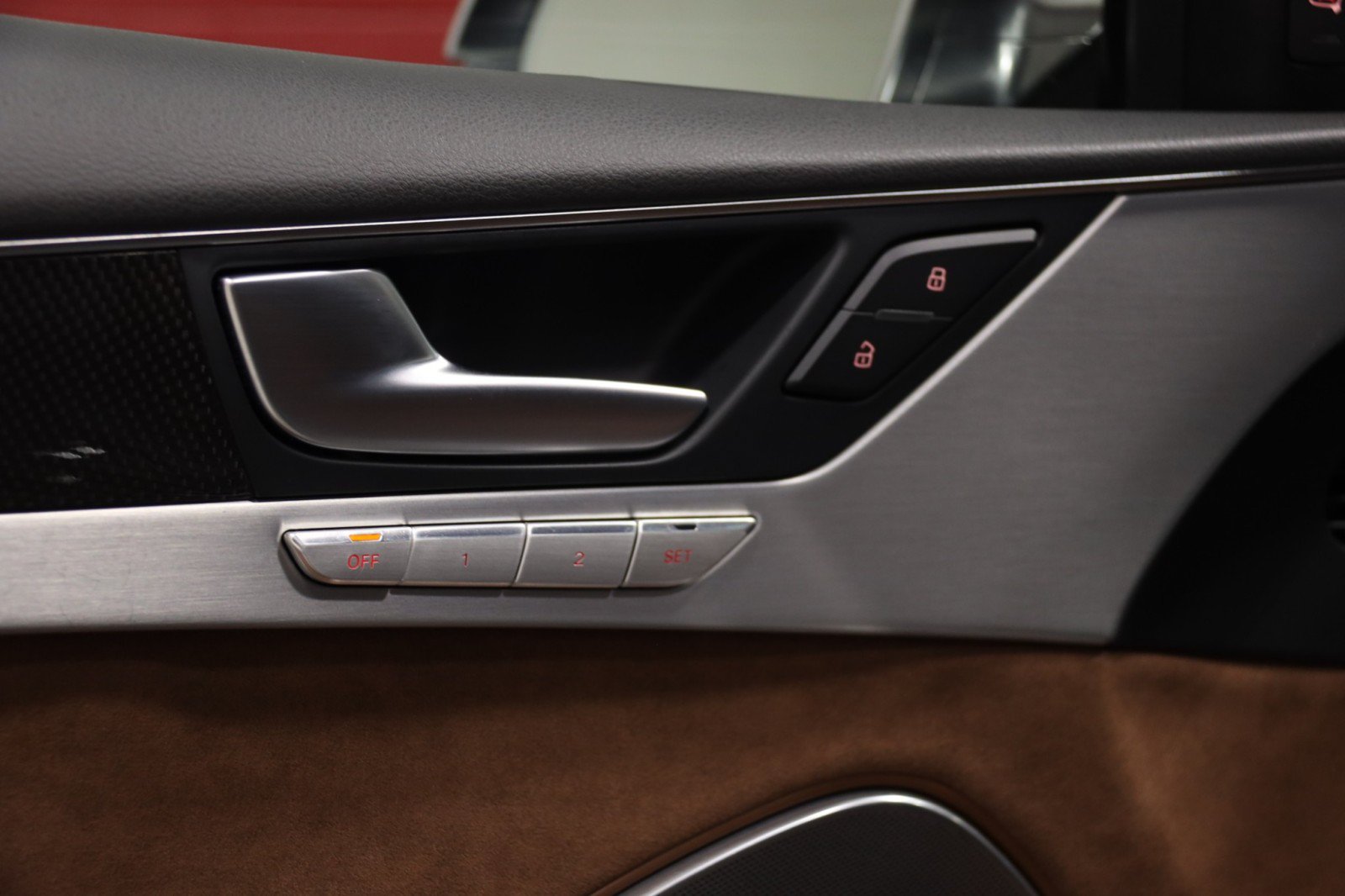 Used 2014 Audi S8 AWD/4WD image 64