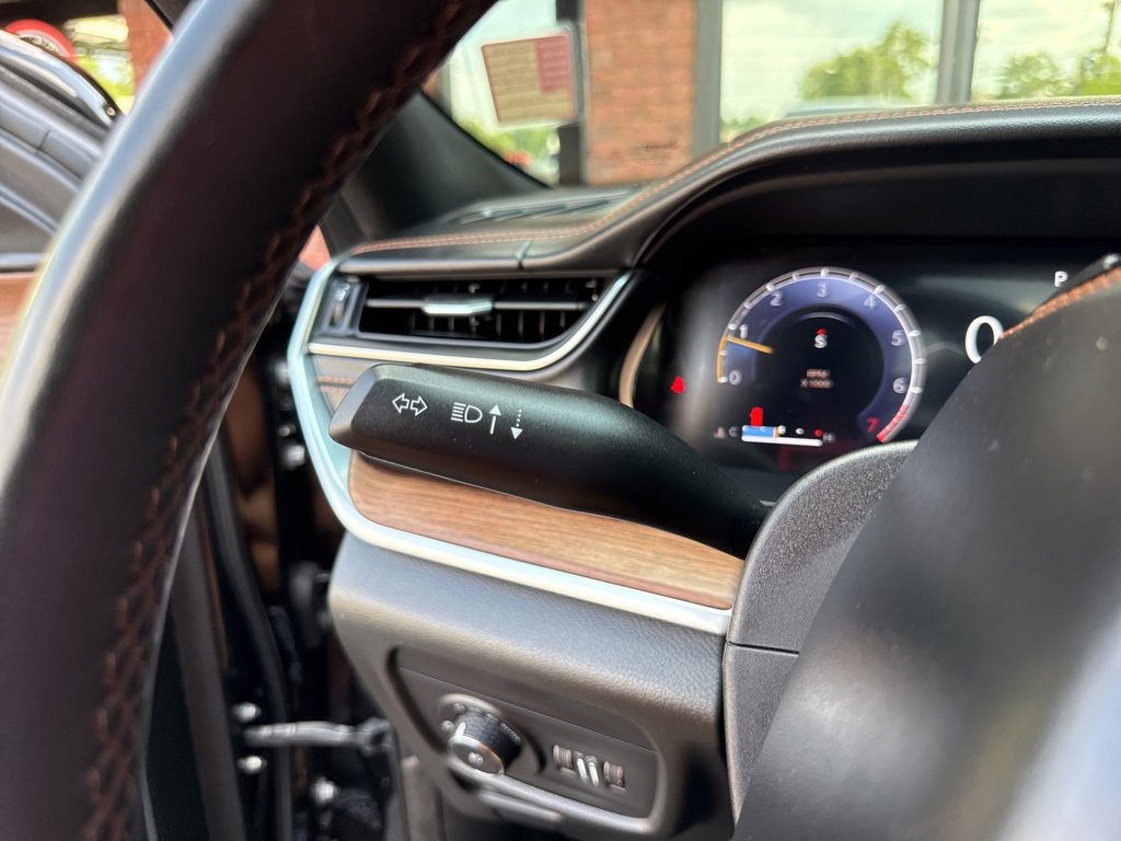 Used 2021 Jeep Grand Cherokee L Summit w/ Luxury Tech Group V image 34