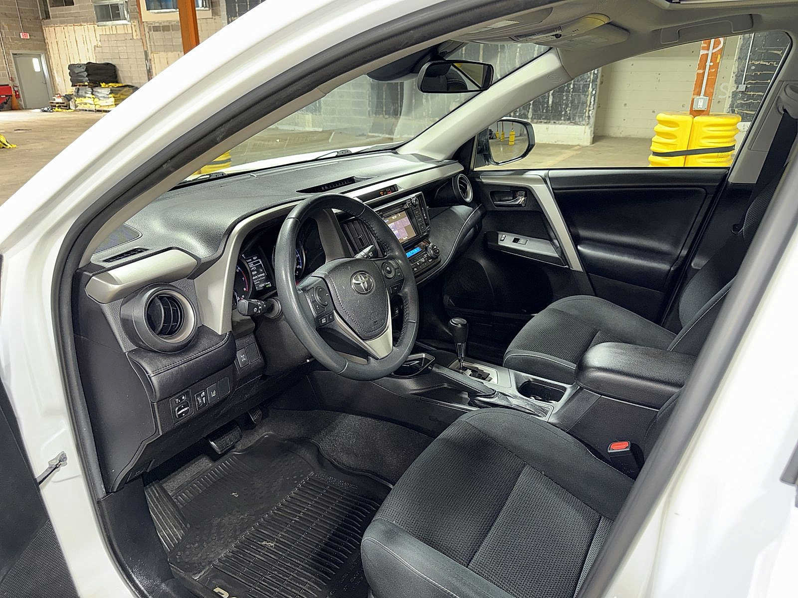 Used 2017 Toyota RAV4 XLE w/ Plus Extra Value Package AWD/4WD image 24