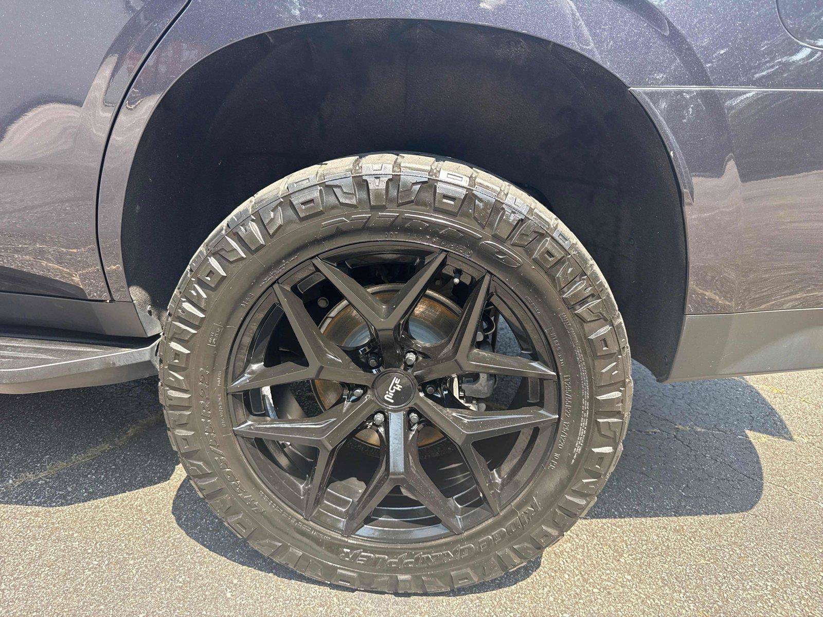 Used 2022 Chevrolet Tahoe RST w/ Luxury Package AWD/4WD image 33
