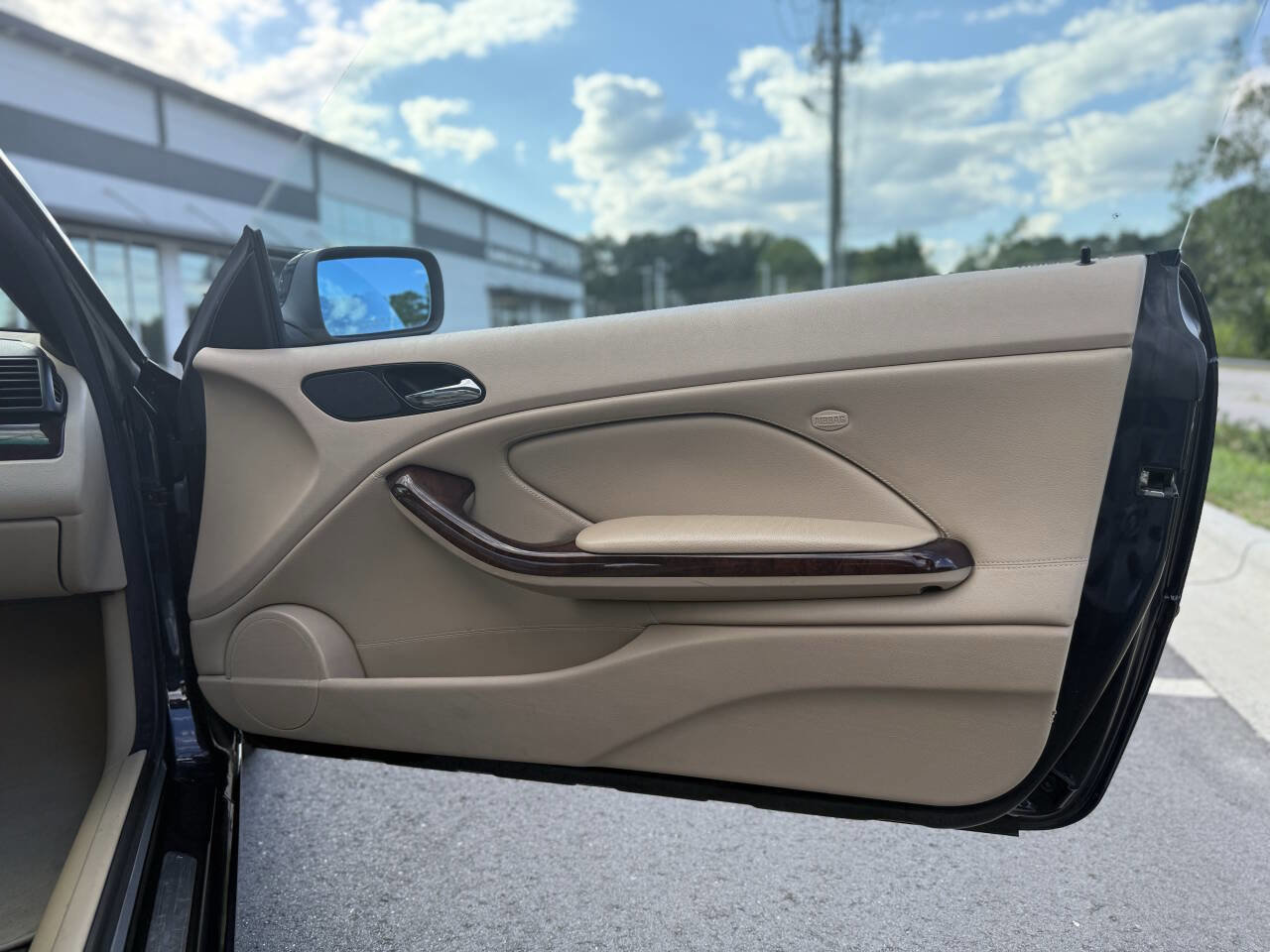 Used 2005 BMW 325Ci Convertible image 21