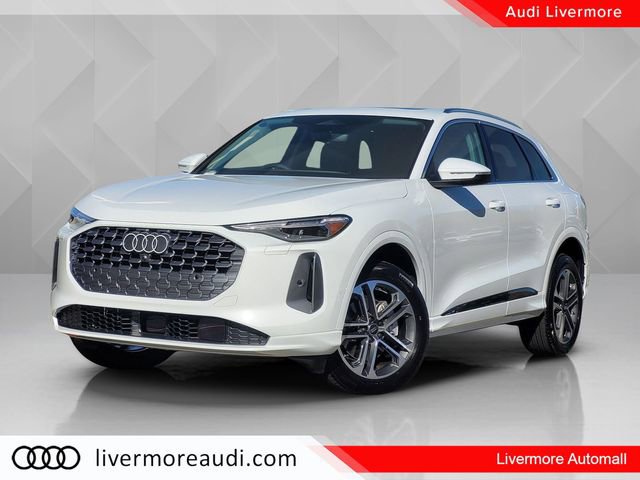 Used 2025 Audi Q5 Premium Plus w/ Premium Plus image 2