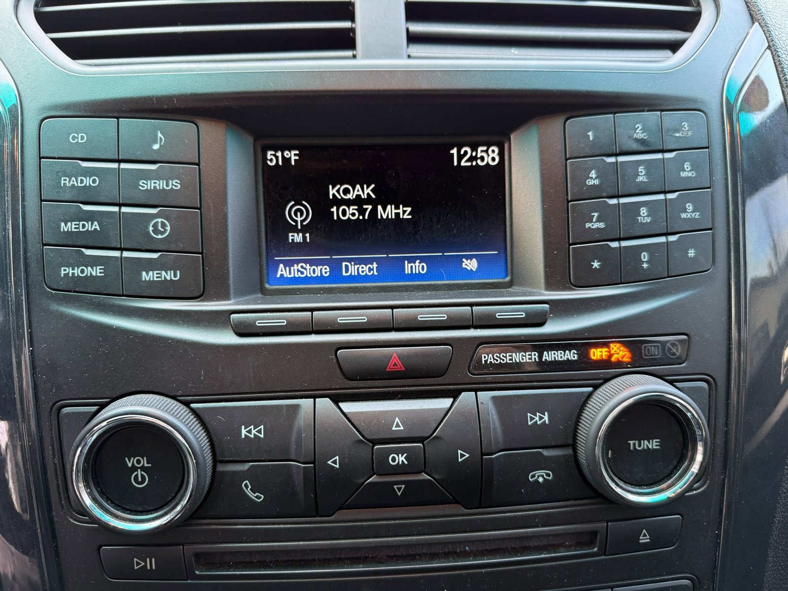 Used 2017 Ford Explorer XLT image 15