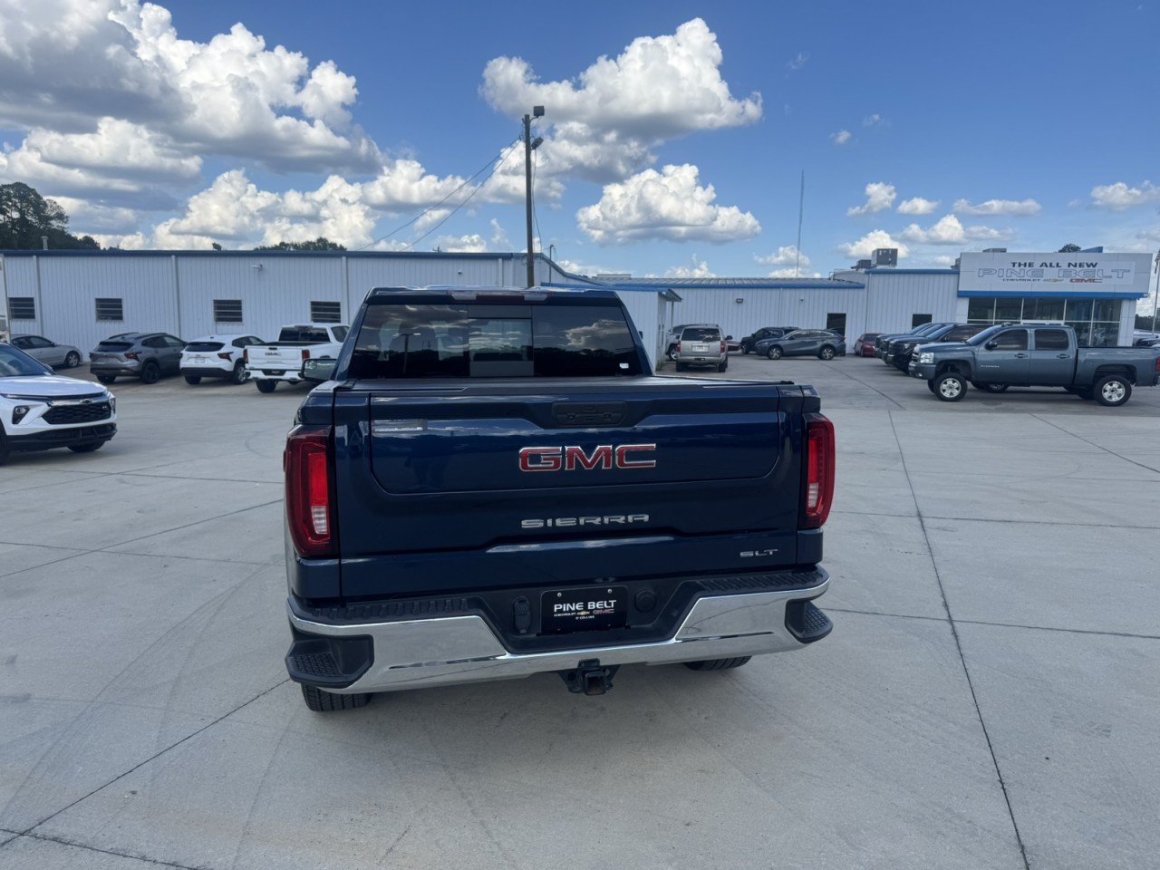 Used 2021 GMC Sierra 1500 SLT w/ SLT Premium Package RWD image 7