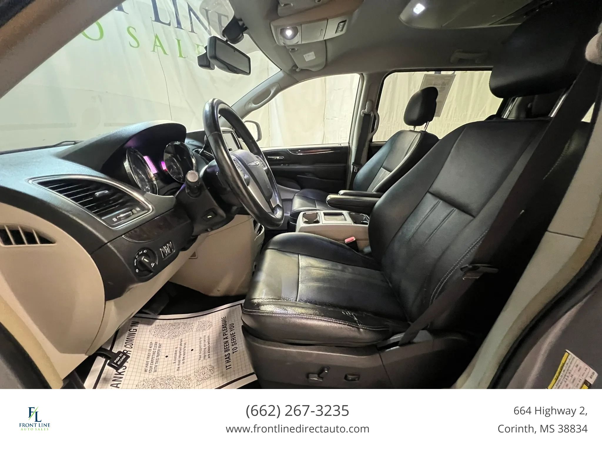 Used 2013 Chrysler Town & Country Touring-L w/ Driver Convenience Group FWD image 12