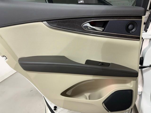 Used 2019 Lincoln Nautilus Reserve image 21