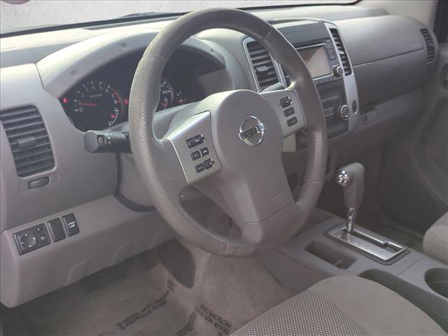 Used 2016 Nissan Frontier SV image 10