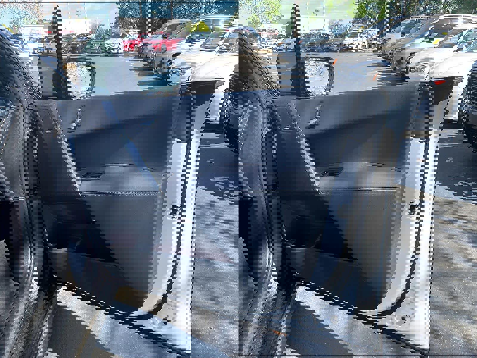 Used 2025 BMW iX xDrive50 w/ Sport Package image 24