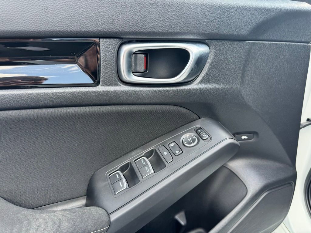 Used 2022 Honda Civic EX image 3