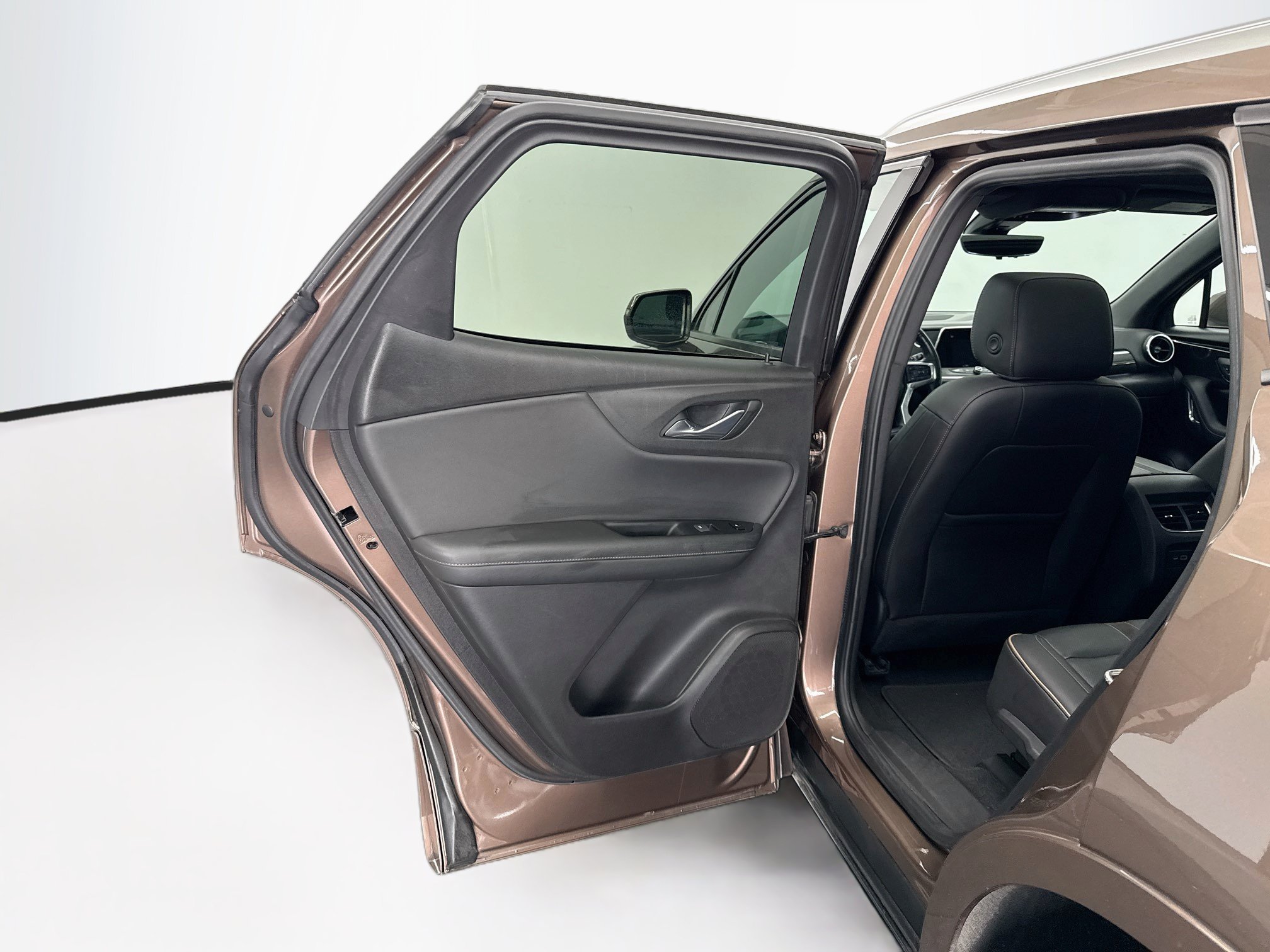 Used 2019 Chevrolet Blazer Premier w/ Sun and Wheels Package FWD image 28
