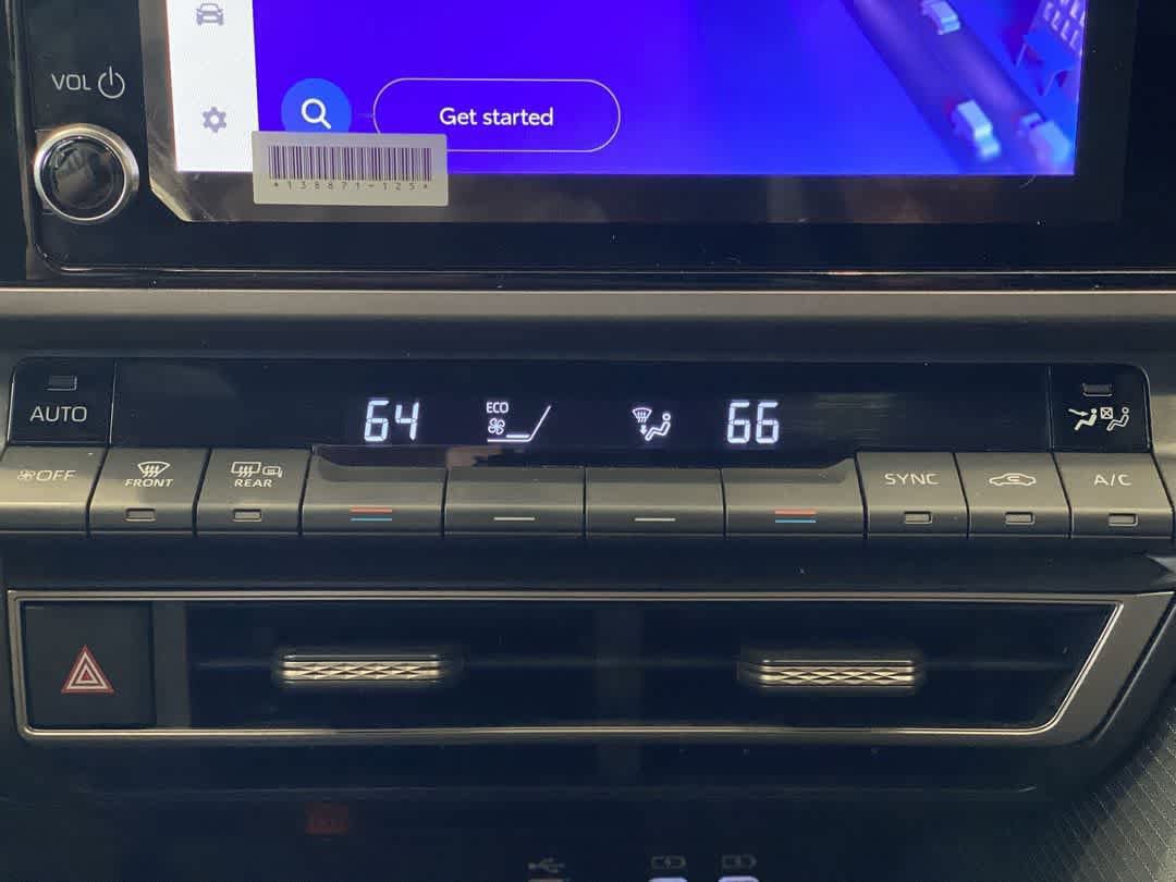 Certified 2025 Toyota Camry SE AWD/4WD image 21