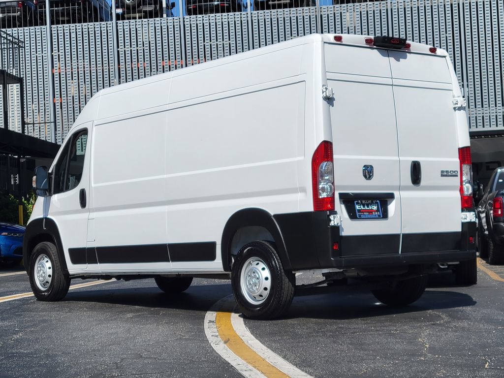 Used 2023 RAM ProMaster 2500 FWD image 2