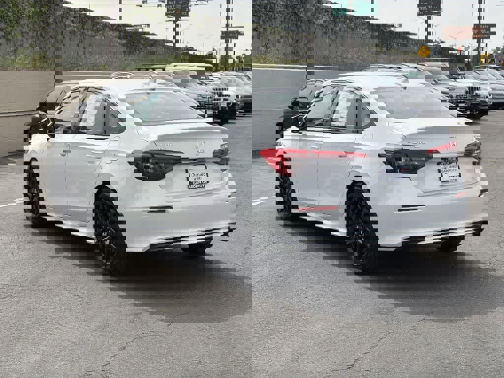 Used 2023 Honda Civic Sport image 4