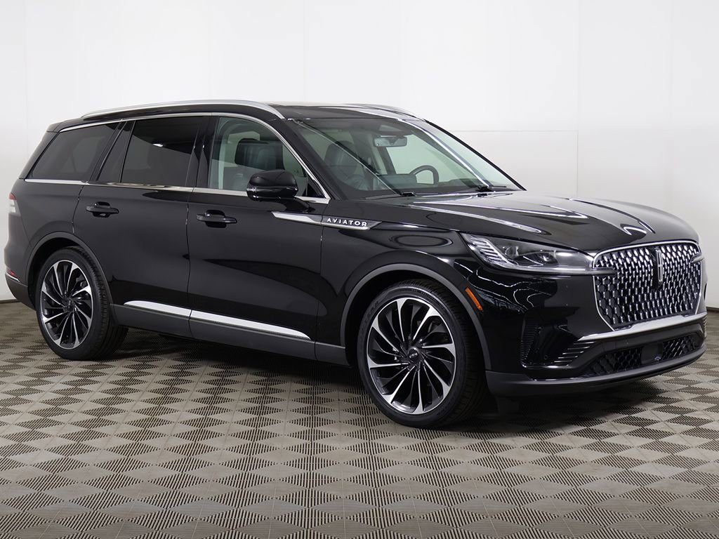 Used 2025 Lincoln Aviator Reserve w/ Equipment Group 201A AWD/4WD image 2