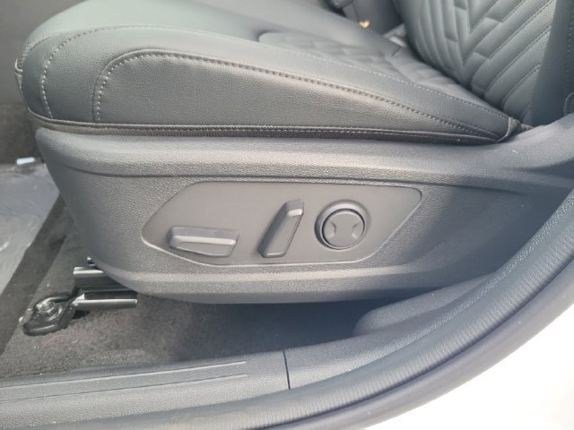 New 2026 Kia Sportage X-Line w/ X-Line Technology Package AWD/4WD image 16