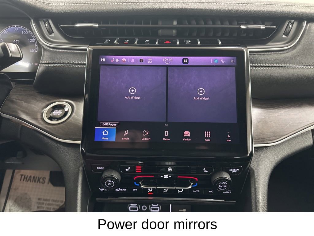 Used 2025 Jeep Grand Cherokee Limited image 41