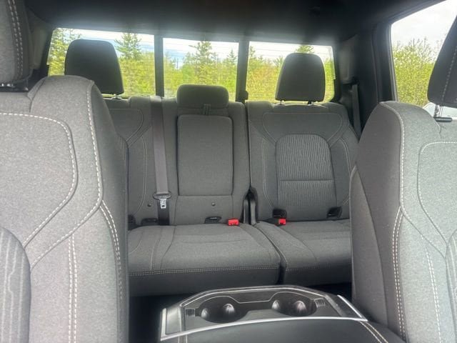 Used 2023 RAM 1500 Big Horn AWD/4WD image 38
