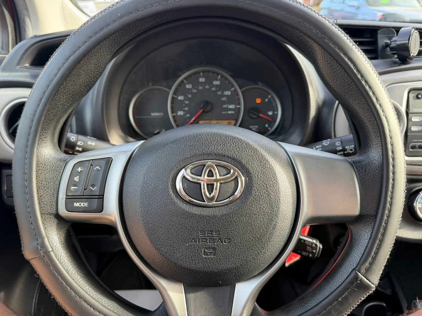 Used 2012 Toyota Yaris LE image 18