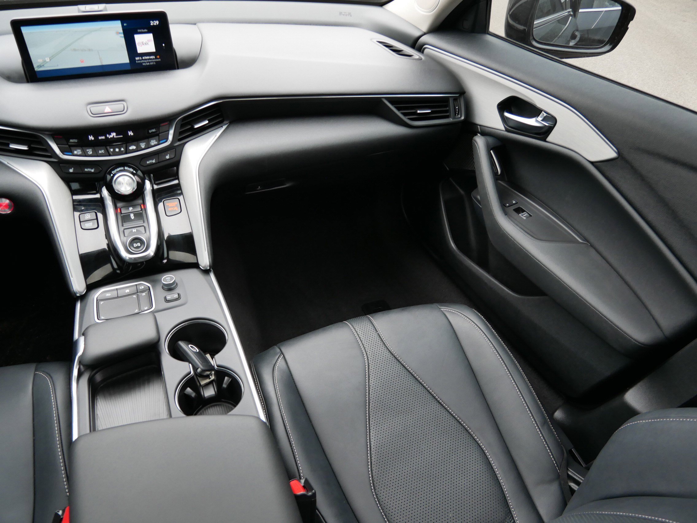 Certified 2022 Acura TLX w/ Technology Package image 11