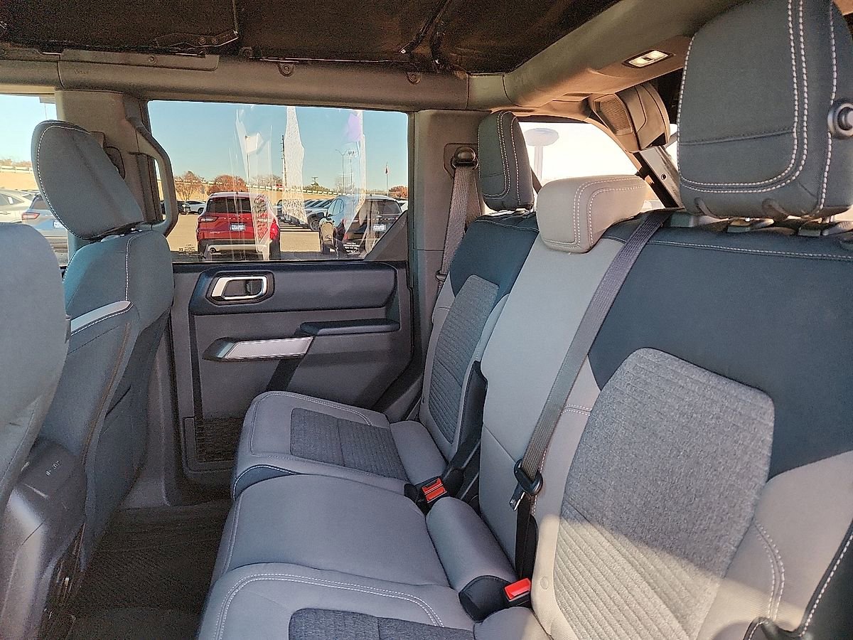 Used 2022 Ford Bronco Outer Banks image 5