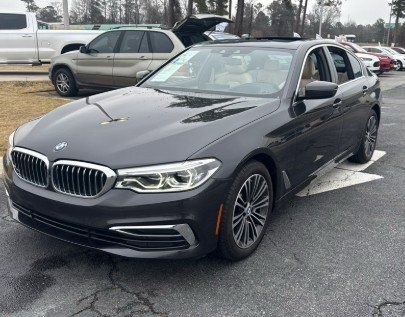 Used 2020 BMW 530i w/ Premium Package image 3