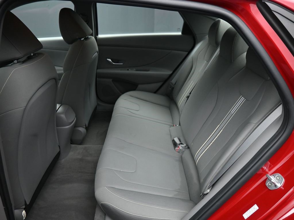 Certified 2021 Hyundai Elantra SEL image 20