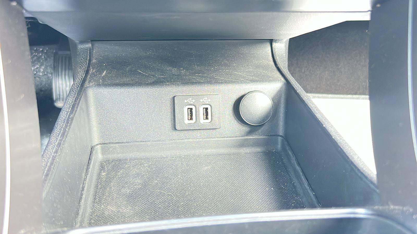 Used 2019 Ford Fusion SE image 23