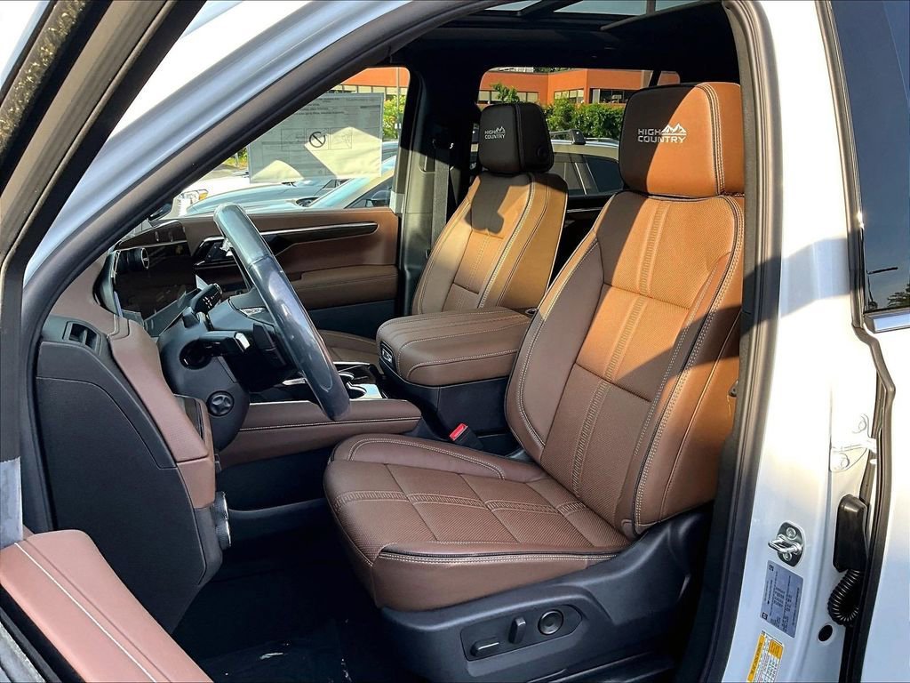 New 2026 Chevrolet Suburban High Country AWD/4WD image 11