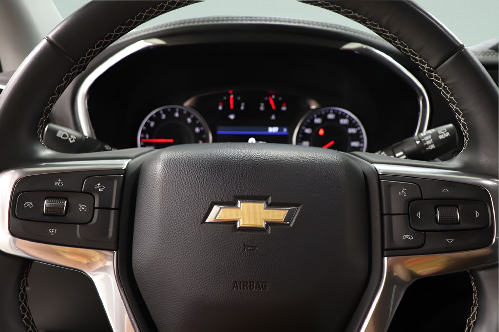 Used 2024 Chevrolet Blazer LT w/ Midnight/Sport Edition FWD image 12