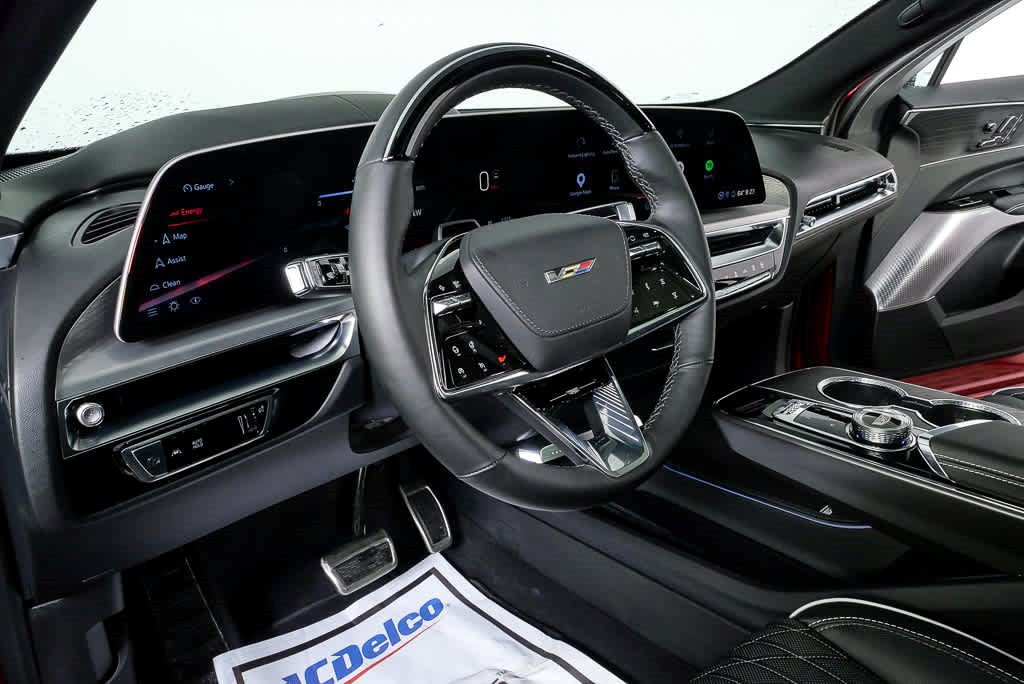 Certified 2026 Cadillac Lyriq V AWD/4WD image 4